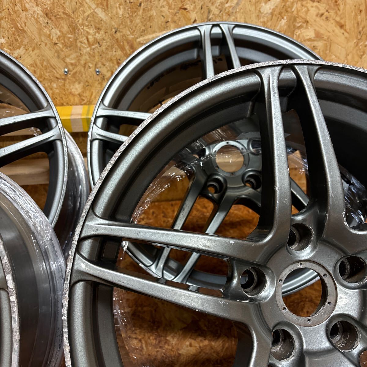 4x AVS Model 5 17x8 ET30 Grey